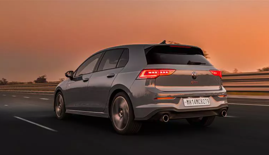 Volkswagen Golf GTI exterior back